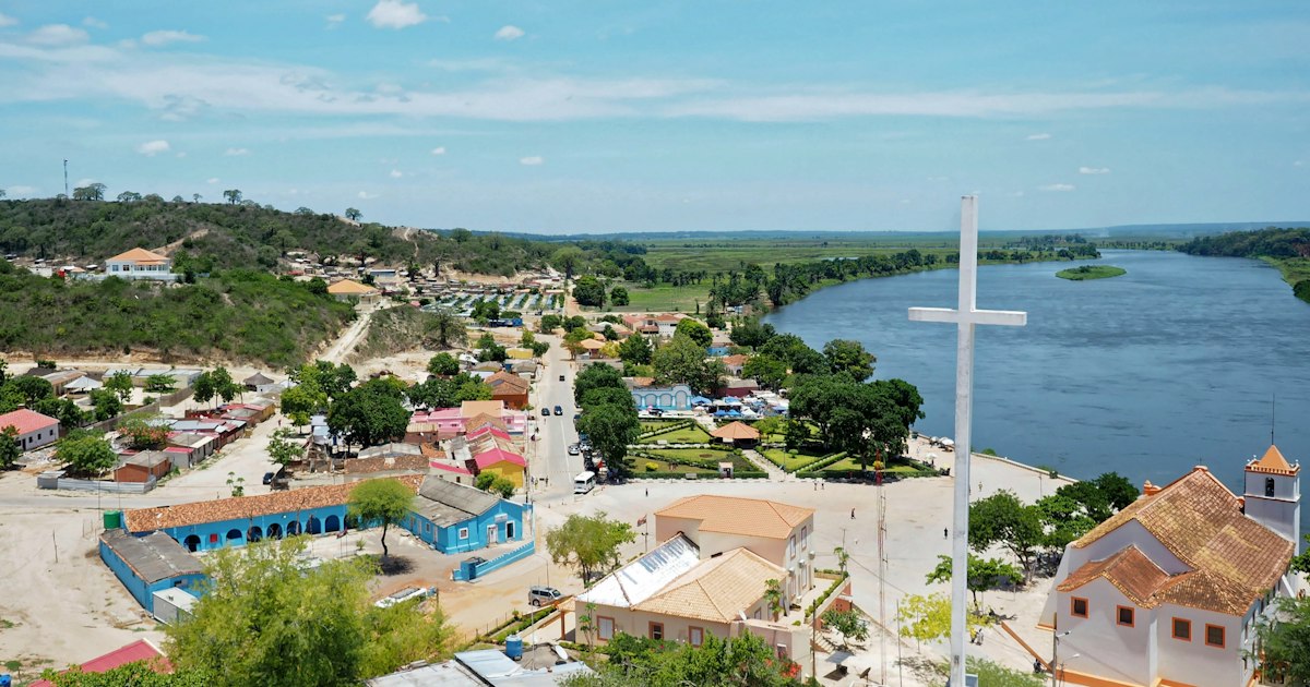 Camucuio, Angola
